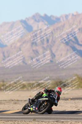 media/Dec-07-2025-CVMA (Sun) [[3e7d2de5dc]]/Race 16-Formula Middleweight/